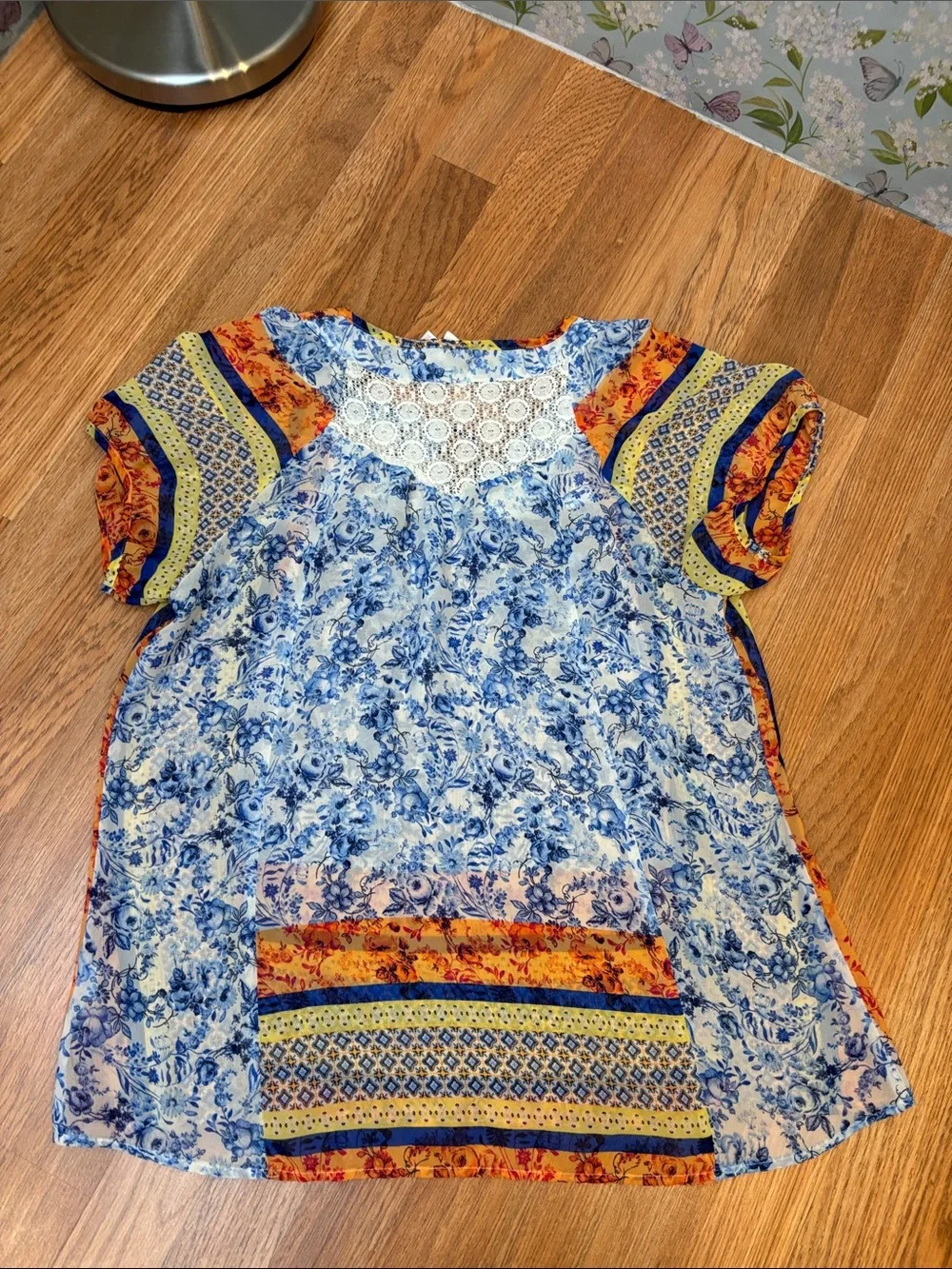 Fig & Flower blue, yellow & orange short sleeve semi-sheer top. Size M.